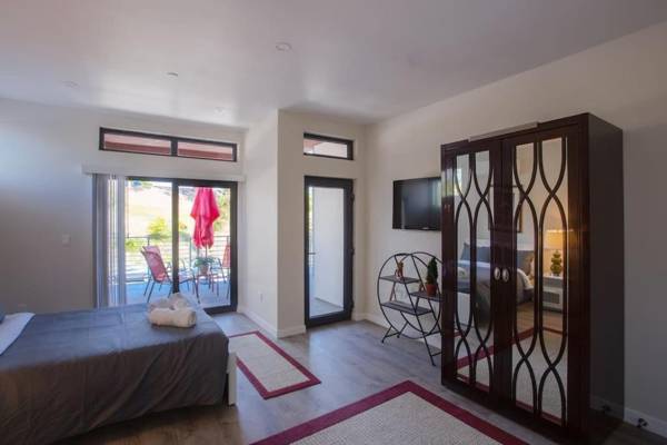 Spacious Studio with Incredible Balboa Park View