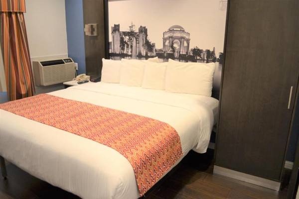 Super 8 by Wyndham San Francisco Marina District
