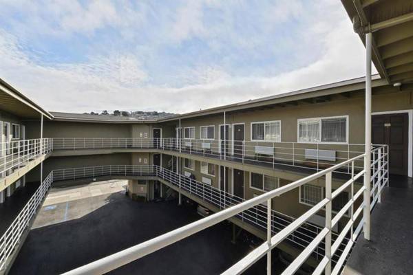 Infinity Hotel SF an Ascend Hotel Collection Member (ex.Americas Best Value Inn & Suites- Golden Ga