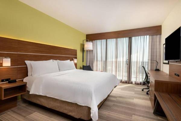 Holiday Inn Express & Suites Santa Ana - Orange County an IHG Hotel