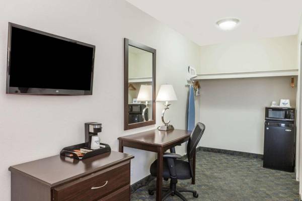 Workspace - Days Inn by Wyndham Santa Maria