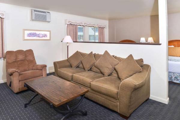 Svendsgaard's Lodge- Americas Best Value Inn & Suites