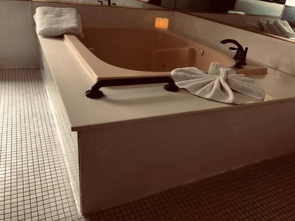 Postmarc Hotel and Spa Suites