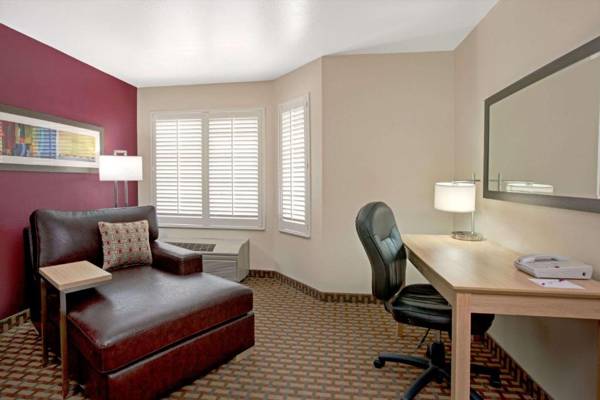 Workspace - Ramada Limited and Suites San Francisco Airport