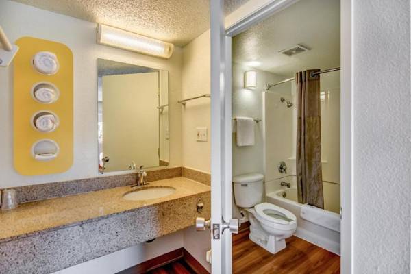 Motel 6-Stockton CA - North