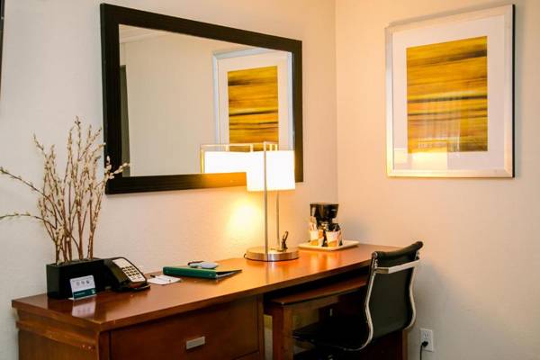 Workspace - Quality Inn & Suites Thousand Oaks - US101