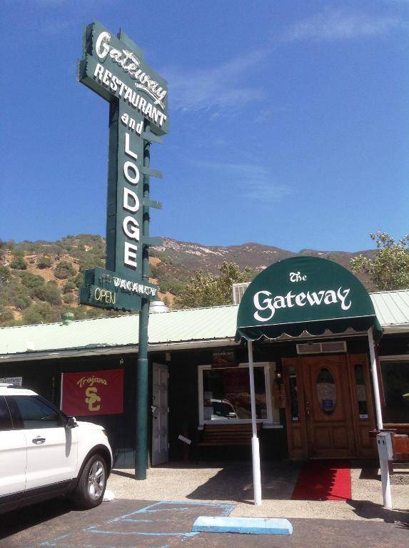 The Gateway Restaurant & Lodge