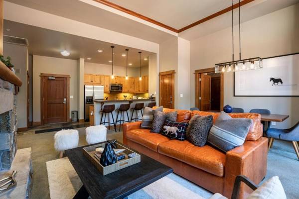 New Listing in the Heart of the Village at Northstar! Iron Horse South 106