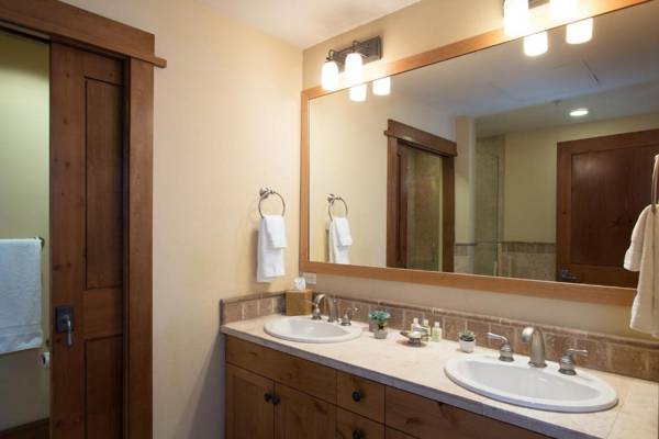 Family Friendly Residence in Village at Northstar! - Iron Horse North 105