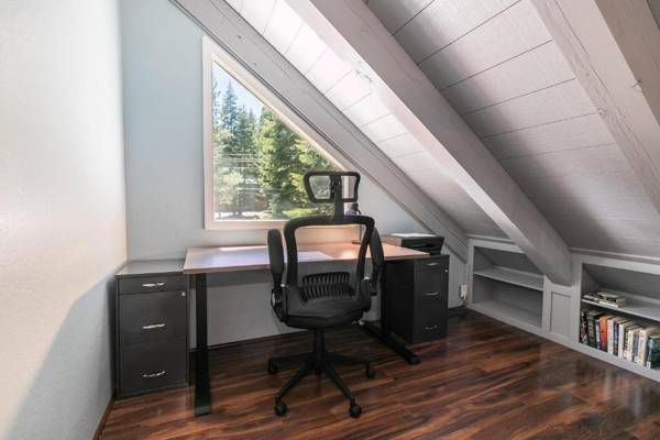 Workspace - Tahome Lodge by Tahoe Mountain Properties