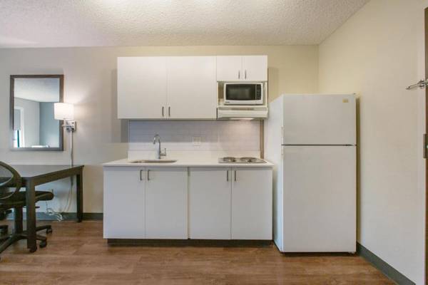 Workspace - Extended Stay America Suites - Union City - Dyer St