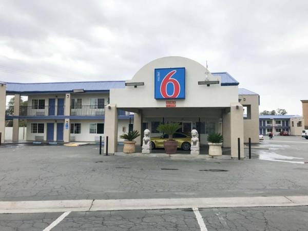 Motel 6-Visalia CA