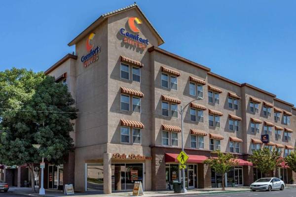 Comfort Suites Visalia Convention Center