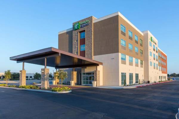 Holiday Inn Express Visalia-Sequoia Gateway Area an IHG Hotel