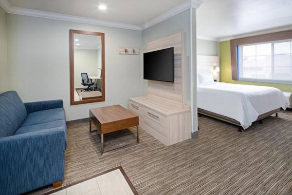 Holiday Inn Express Hotel & Suites Watsonville an IHG Hotel