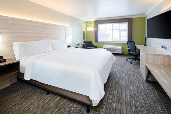 Holiday Inn Express Hotel & Suites Watsonville an IHG Hotel