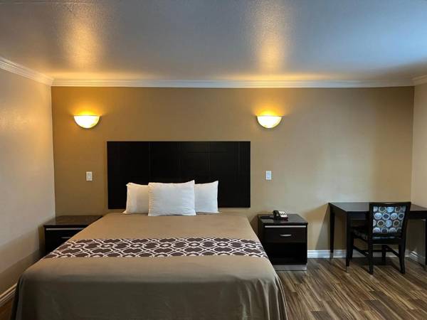 Walnut Inn & Suites West Covina