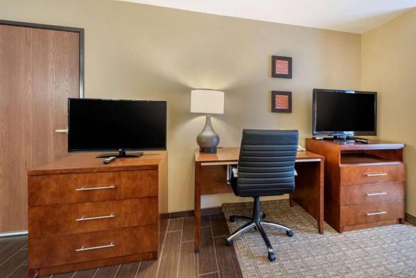 Workspace - Comfort Inn & Suites Alamosa