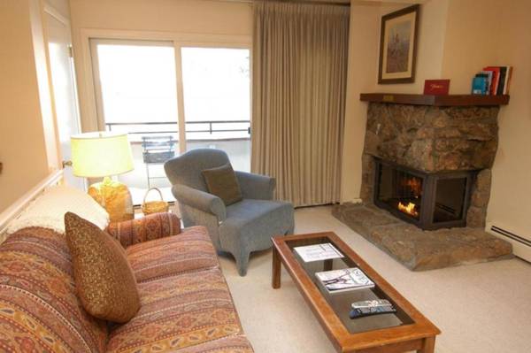 Aspen Townhouse East Unit 7