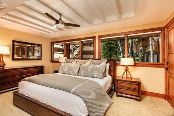 Fasching Haus Unit 10