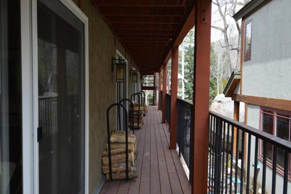 Chateau Blanc Unit 7