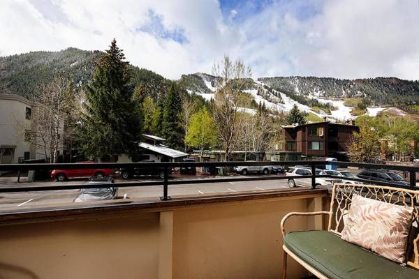 Aspen Townhouse East Unit 4