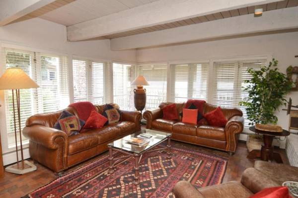 Glory Hole Condominiums Unit C