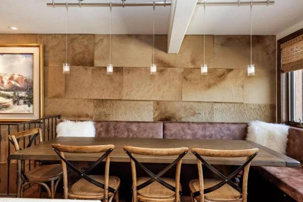 Fasching Haus Unit 6