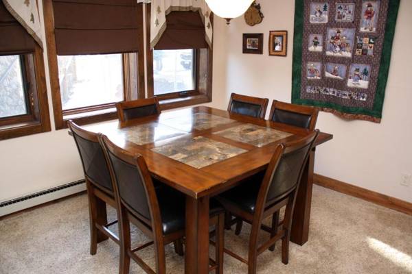 Park Place #C-104 - Walk to Town and the Lifts - Pool and Hot Tub Access