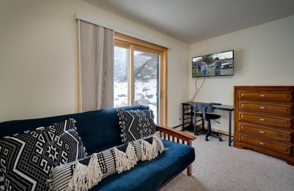 Workspace - Quandary Vista Townhome Incredible Mountain Views with Hote Tub