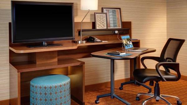 Workspace - Fairfield Inn & Suites by Marriott Denver Northeast/Brighton