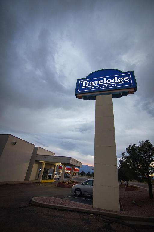 Travelodge by Wyndham Colorado Springs Airport/Peterson AFB