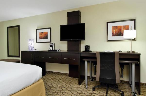 Workspace - Holiday Inn Express - Colorado Springs - First & Main an IHG Hotel