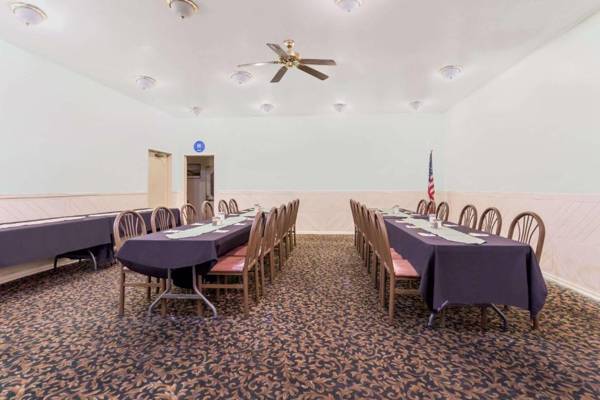 Days Inn by Wyndham Delta CO