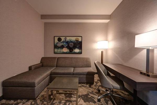 Workspace - DoubleTree by Hilton Denver International Airport CO