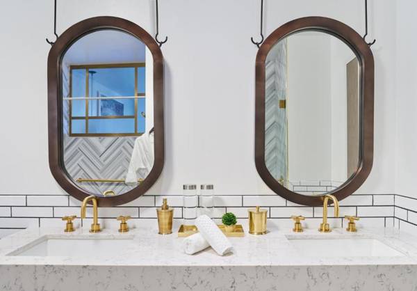 Halcyon - A Hotel in Cherry Creek