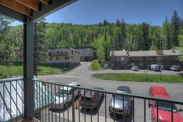 Studio Purgatory Townhome 111