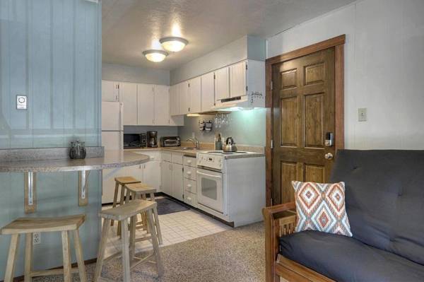 Studio Purgatory Townhome 111