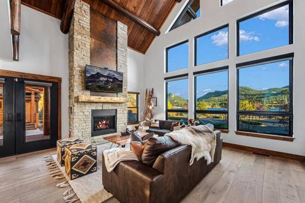 New Log cabin The Bears Den - 2 bedrooms loft 2.5 bath jacuzzi & Fireplace