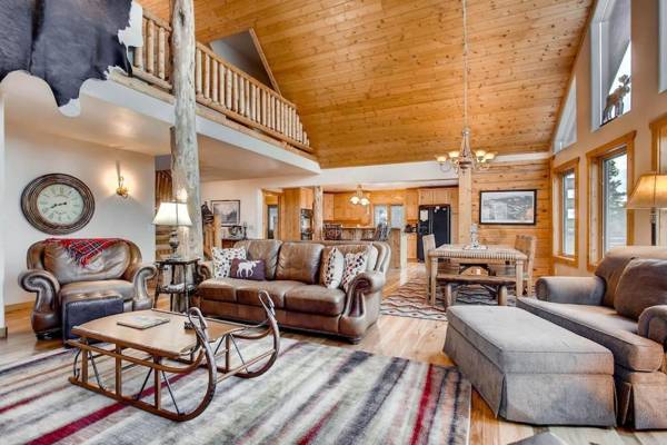 Amazing Private Luxury Home with Stunning Panoramic Views - The Timbers at Glacier Ridge