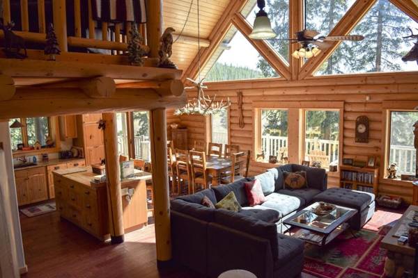 Beautiful Custom Log Cabin with Mountain Views Pool Table & Hot Tub - The Claim