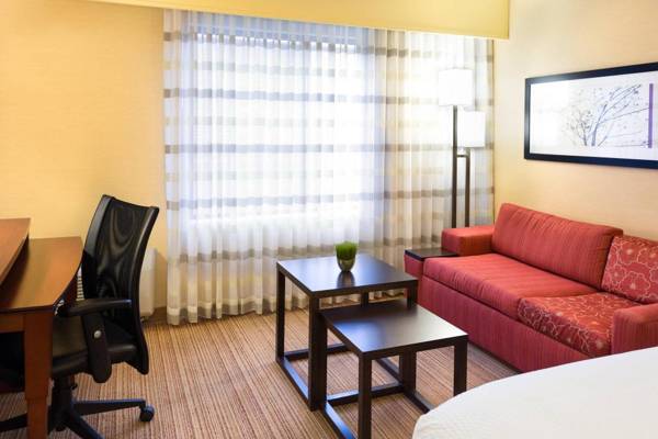 Workspace - Courtyard by Marriott Fort Collins