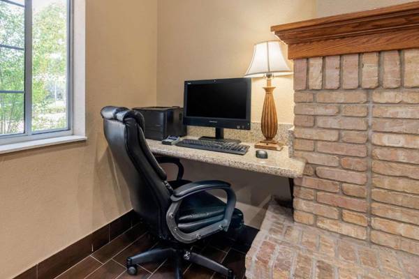 Workspace - Comfort Suites Fort Collins Near University