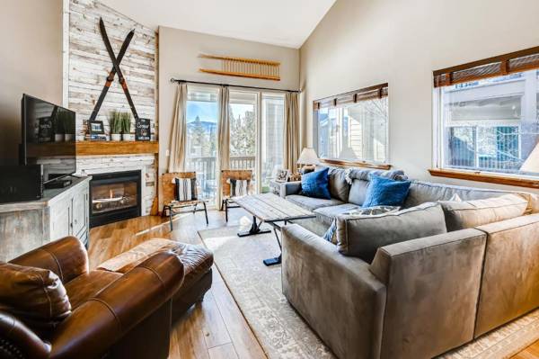 Two-Bedroom Townhome 103F at The Pointe