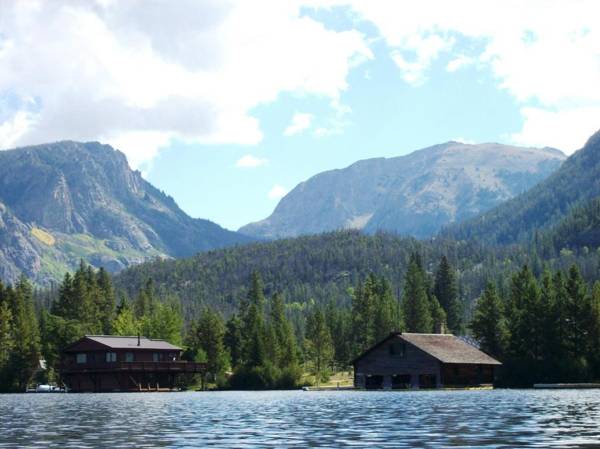 Western Riviera Lodging