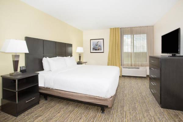 Candlewood Suites Longmont an IHG Hotel