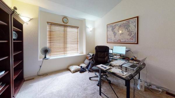 Workspace - 120 Winding Meadow by Vacation Rentals for You