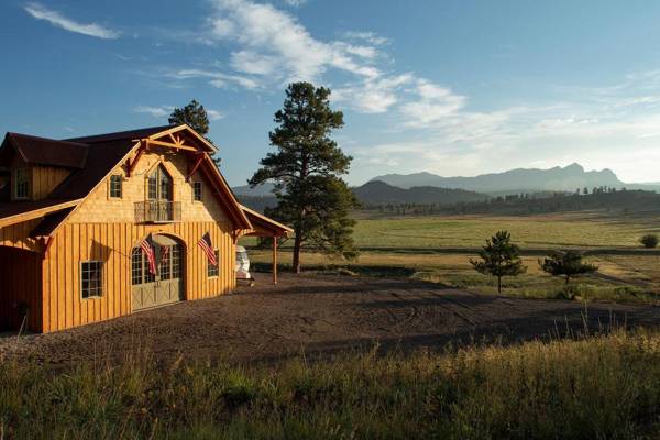 Navajo Peak Lodge