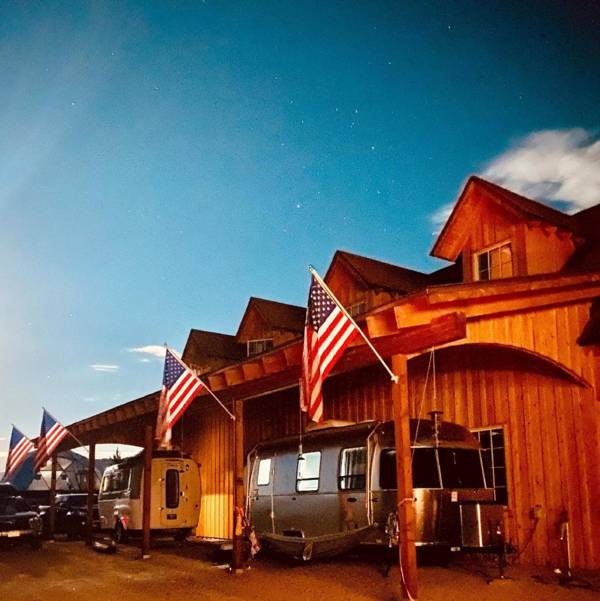 Navajo Peak Lodge