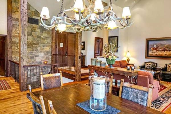Snowmass Village 4 Bedroom at Woodrun Place - Ski-in Ski-out